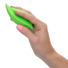 Load image into Gallery viewer, Mini Marvels Marvelous Teaser Vibrator Green
