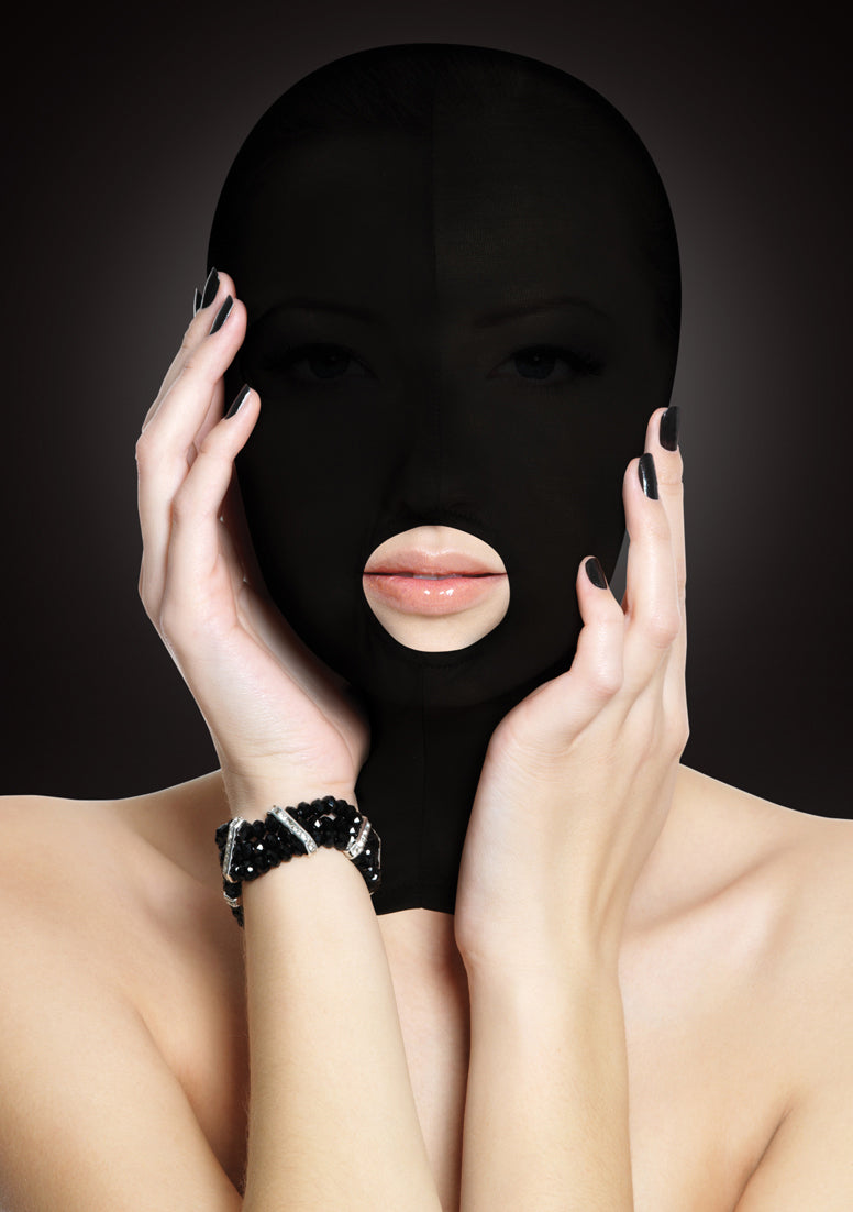 Submission Mask Black