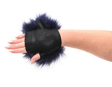 Load image into Gallery viewer, Cougar Spiked Sensory Glove
